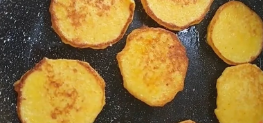 玉米漿干粉是帶晶狀閃光的多微孔粉末